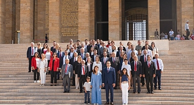 Onur Yiğit ve CHP Balçova Örgütü Anıtkabir’de