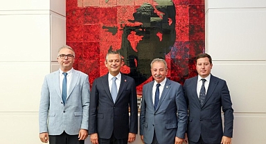 Salihli Belediye Başkanı Mazlum Nurlu, CHP Genel Başkanı Özgür Özel’i Ziyaret Etti