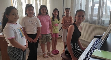 Salihli Belediyesi'nden Çocuklara Drama ve Piyano Kursları