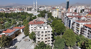 Başkan Altay: “Riskli Bina Stoğunu Azaltıyor, Yeşil Dokuyu Artırıyoruz”