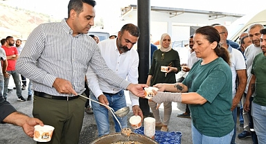 Başkan Yıldız’dan Personele Aşure İkramı
