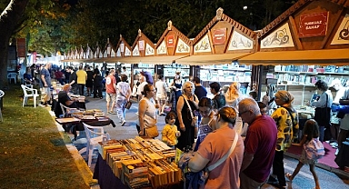 Beylikdüzü Sahaf Söyleşileri “Koku ve Kültür”le Sona Erdi