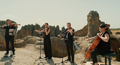 Borusan’ın 80 yıllık hikayesi Borusan Quartet ile binlerce yıllık Avdalaz Kalesi’nde yankılanıyor