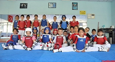 Büyükşehir’in yaz spor okullarına büyük ilgi