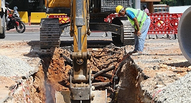 Büyükşehir Konyaaltı'nda altyapı çalışmasını sürdürüyor 