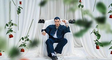 Can Bonomo Yapı Kredi bomontiada “World Akustik” sahnesinde