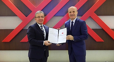 DEÜ Rektörü Yılmaz Mazbatasını Aldı