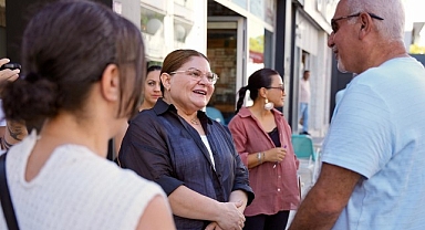 Didim Belediye Başkanı Hatice Gençay, ilçenin en işlek caddelerinden birisi olan Kurtuluş Caddesi’nde esnaf ve vatandaşlarla bir araya geldi.