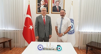 Egeli akademisyen Azerbaycan’da bir ilki gerçekleştirdi