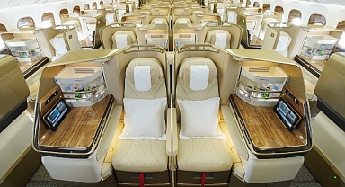 Emirates'in Yenilenmiş İlk Boeing 777 Uçağı, Cenevre'ye Uçtu