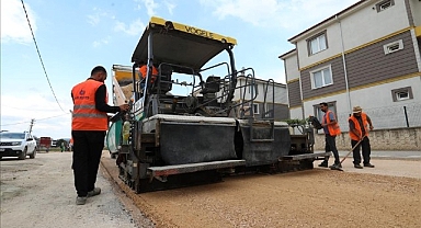 Ertuğrulgazi Mahallesinde Tretuvar Ve Yol Kaplama Çalışmaları Sürüyor