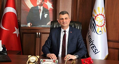 Gölcük Belediye Başkanı Ali Yıldırım Sezer, yayınladığı mesaj ile 30 Ağustos Zafer Bayramı’nın 102. Yılını kutladı