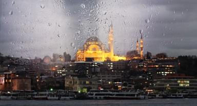 İBB Afet İşleri Dairesi Başkanlığı AKOM, kuvvetli yağış uyarısında bulundu.