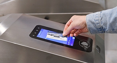 İzmir Büyükşehir Belediyesi’nden müjde: Özel okul öğretmenlerine de indirimli ulaşım geliyor