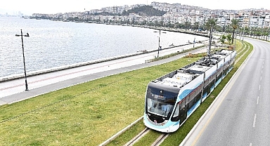 İzmir Büyükşehir Belediyesi’ne bağlı toplu ulaşım 30 Ağustos’ta toplu ulaşım yüzde 50 indirimli