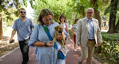 İzmir’de Patili Perşembe ile can dostlar yeni yuvalarına kavuştu