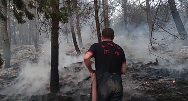 Kocaeli İtfaiyesi, Bolu'da soğutma çalışması yapıyor