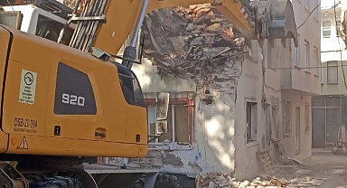 Metruk bina yıkımları hız kazandı