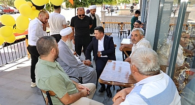 Nevşehir Belediye Başkanı Rasim Arı, Bekdik Mahallesi’nde incelemelerde bulunarak vatandaşlarla bir araya geldi.