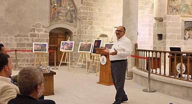 Profesyonel Turist Rehberi ve Yazar Serhan Güngör ile ‘Türkiye Tarihine Türkiye Sınırları Dışından Bakış’ adlı söyleşi Meryem Ana Kilisesi’nde yapıldı.