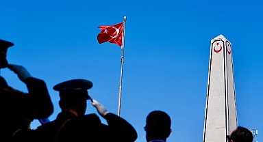 Seferihisar’da 30 Ağustos Zafer Bayramı kutlamaları saat 10.00’da çelenk töreniyle başladı. 