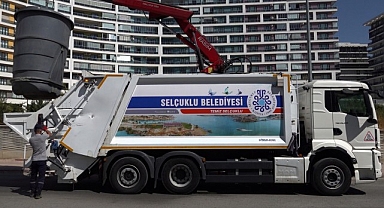 Selçuklu sakinlerinin yaşam konforu için çalışmalarına aralıksız devam eden Selçuklu Belediyesi, daha temiz bir Selçuklu için gece, gündüz mesai yapıyor