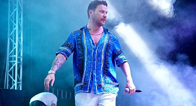 Sinan Akçıl’dan Görkemli Açılış Konseri: 20 Bin Manisalı İle Coşkulu Gece