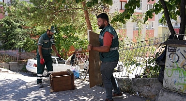 Temiz Sokak sloganıyla 51 mahalle yıkanıyor