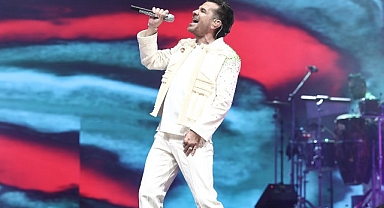 Yüzer sahne üzerinde benzersiz bir konser deneyimi sizi bekliyor!