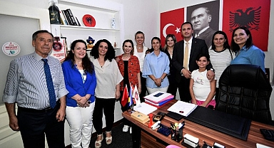 Başkan Eşki'den Bornova Arnavutları’na ziyaret