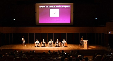 Başkan Eşki ‘Kadın ve Demokrasi Çalıştayı’nda konuştu: