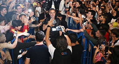 Başkan Muhittin Böcek Elmalı’da Haluk Levent konserine katıldı