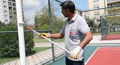 Bayraklı'da parklar yenileniyor