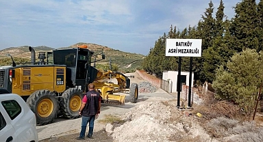 Didim Belediye Başkanı Hatice Gençay, Batıköy Mahallesi’nde uzun yıllardır yapılmayan yolun yapımını başlattı. Çalışmalar tüm hızıyla devam ediyor.