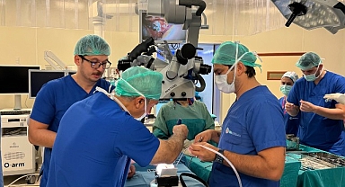 Dünyaca ünlü beyin, sinir ve omurga cerrahisi uzmanları İstanbul’a geldi! WFNS Eğitim Kursu başarıyla tamamlandı!