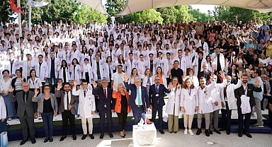 Egeli genç sağlıkçıların beyaz önlük heyecanı