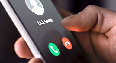 Hesap sahte, ses kopya ama tuzak gerçek