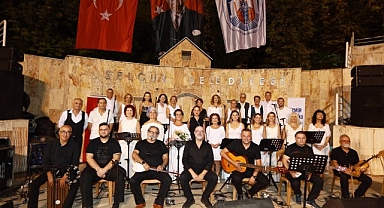  İki yakanın barış ezgileri Efes Selçuk’ta yankılandı