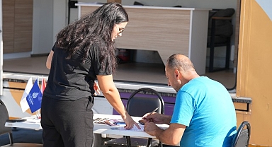 İstanbul Büyükşehir Belediyesi (İBB) Mobil İstihdam Ofisi, Üsküdar’da iş arayanlarla buluştu 