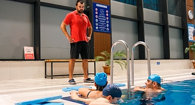 İzmir Büyükşehir Belediyesi üniversitelilerin barınma ücretlerine zam yapmadı