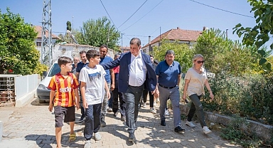 İzmir Büyükşehir'den yangın mağduru öğrencilere kırtasiye desteği