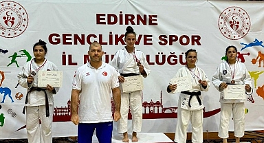 İzmir Büyükşehir'in altın kızları