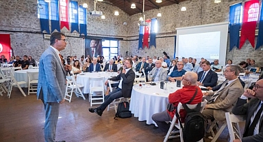 İzmir’de deprem riski ve alınacak önlemler konuşuldu