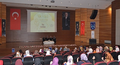 Kahramankazan Belediyesi, Mevlid Kandili münasebetiyle kadınlara özel bir program düzenledi.