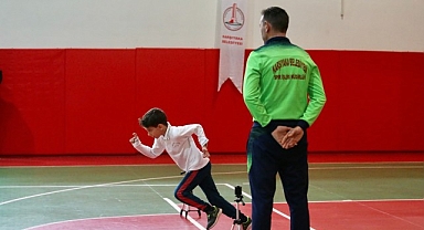 Karşıyaka Belediyesi çocukların spor yaşamına ışık oluyor