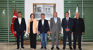 Kıyı Ege Belediyeler Birliği Encümeni Karabağlar’da Toplandı