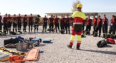 Konya Büyükşehir İtfaiyesi KKTC’de Görevli İtfaiye Personellerine Eğitim Verdi