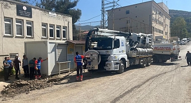 Konya Büyükşehir Osmaniye’de Depremde Oluşan Altyapı Hasarlarını Onarıyor