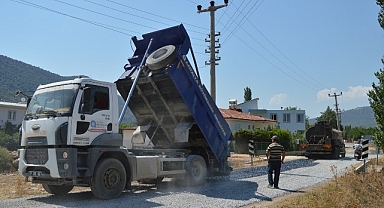 Korkuteli Bayatbademleri Yolunda Asfalt Çalışması