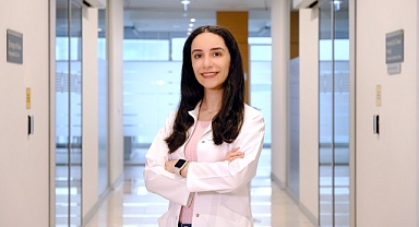 Küçük yaşta başlayan alışkanlıklar hayat boyu devam eder… Diş fırçalama rutini 3 yaşından önce başlamalı!